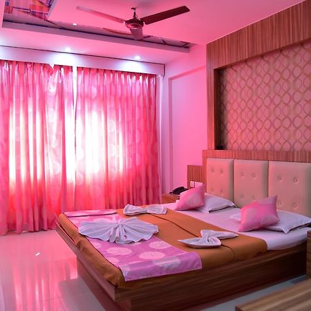 Hotel Sunrise Panadzsi Kültér fotó