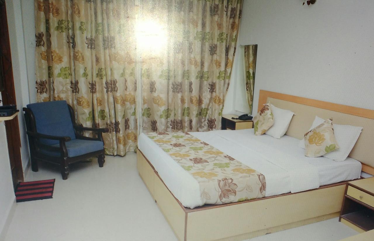 Hotel Sunrise Panadzsi Kültér fotó