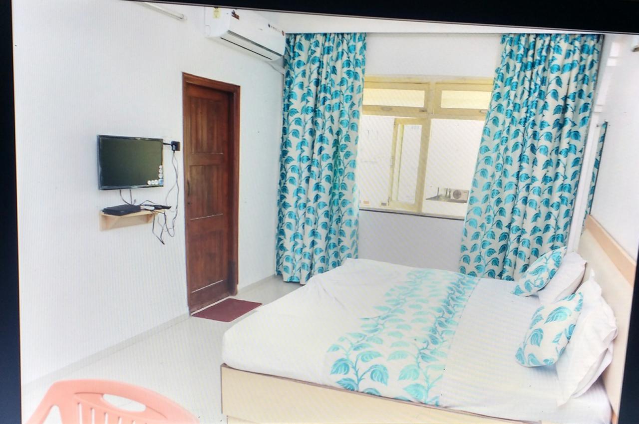 Hotel Sunrise Panadzsi Kültér fotó
