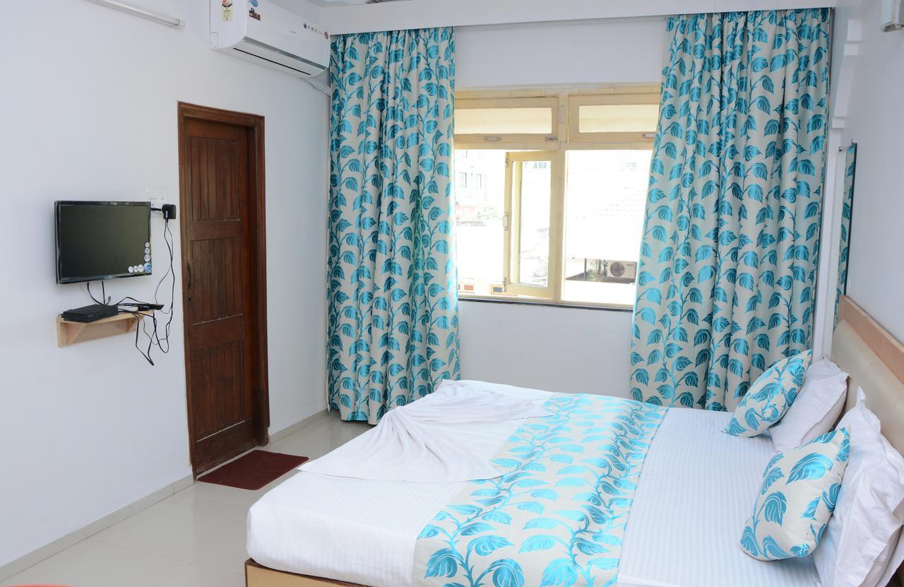 Hotel Sunrise Panadzsi Kültér fotó