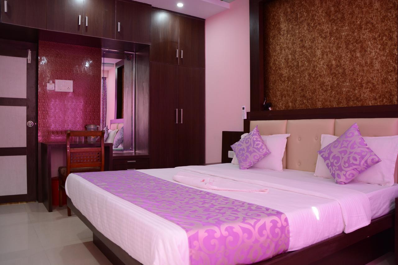 Hotel Sunrise Panadzsi Kültér fotó
