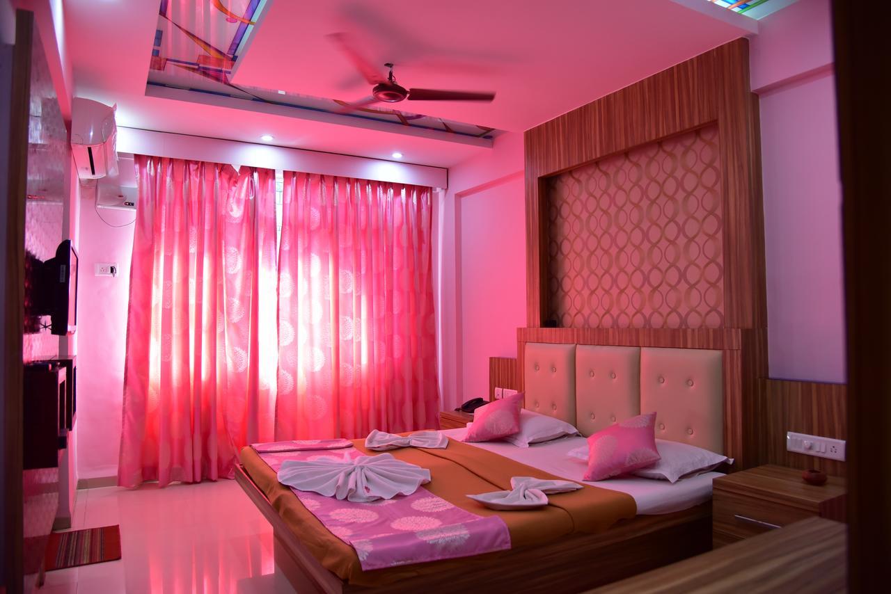 Hotel Sunrise Panadzsi Kültér fotó