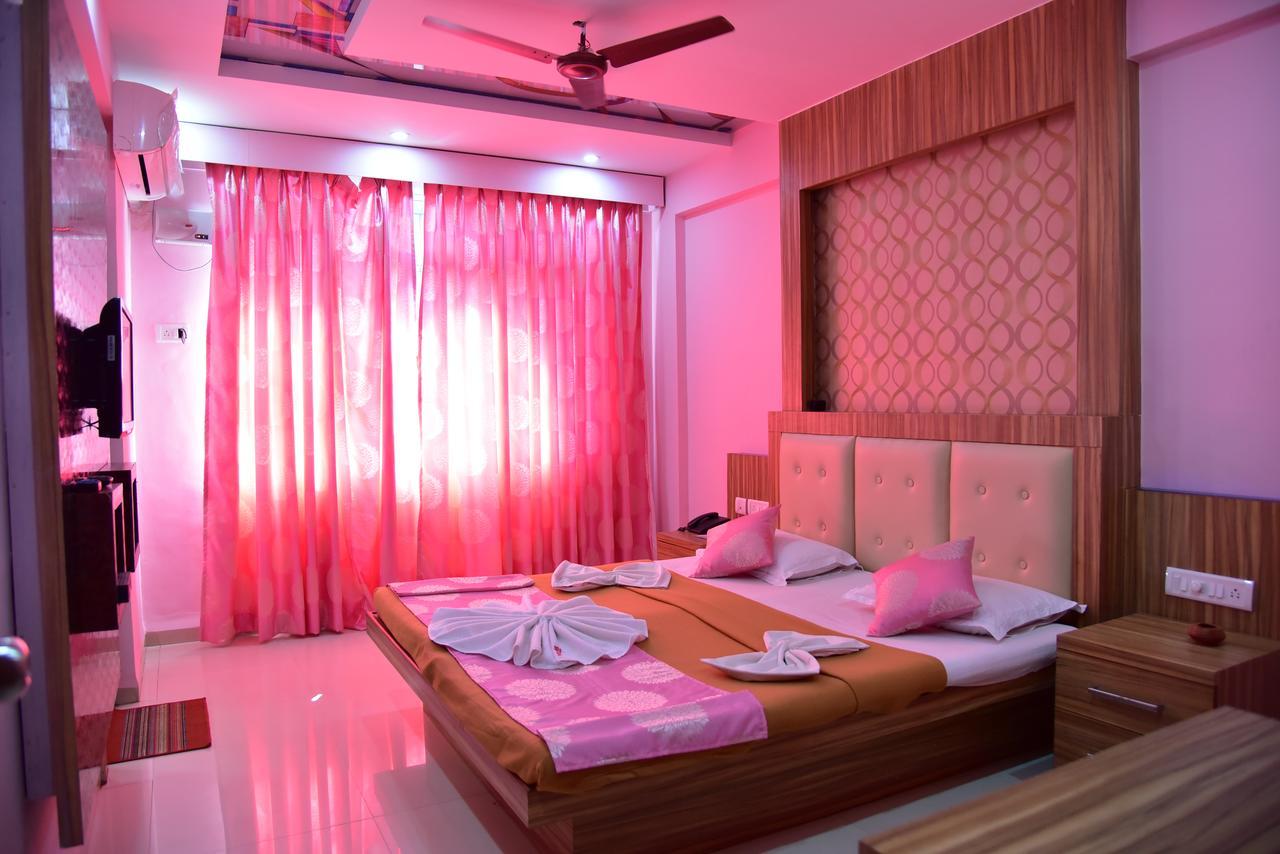 Hotel Sunrise Panadzsi Kültér fotó