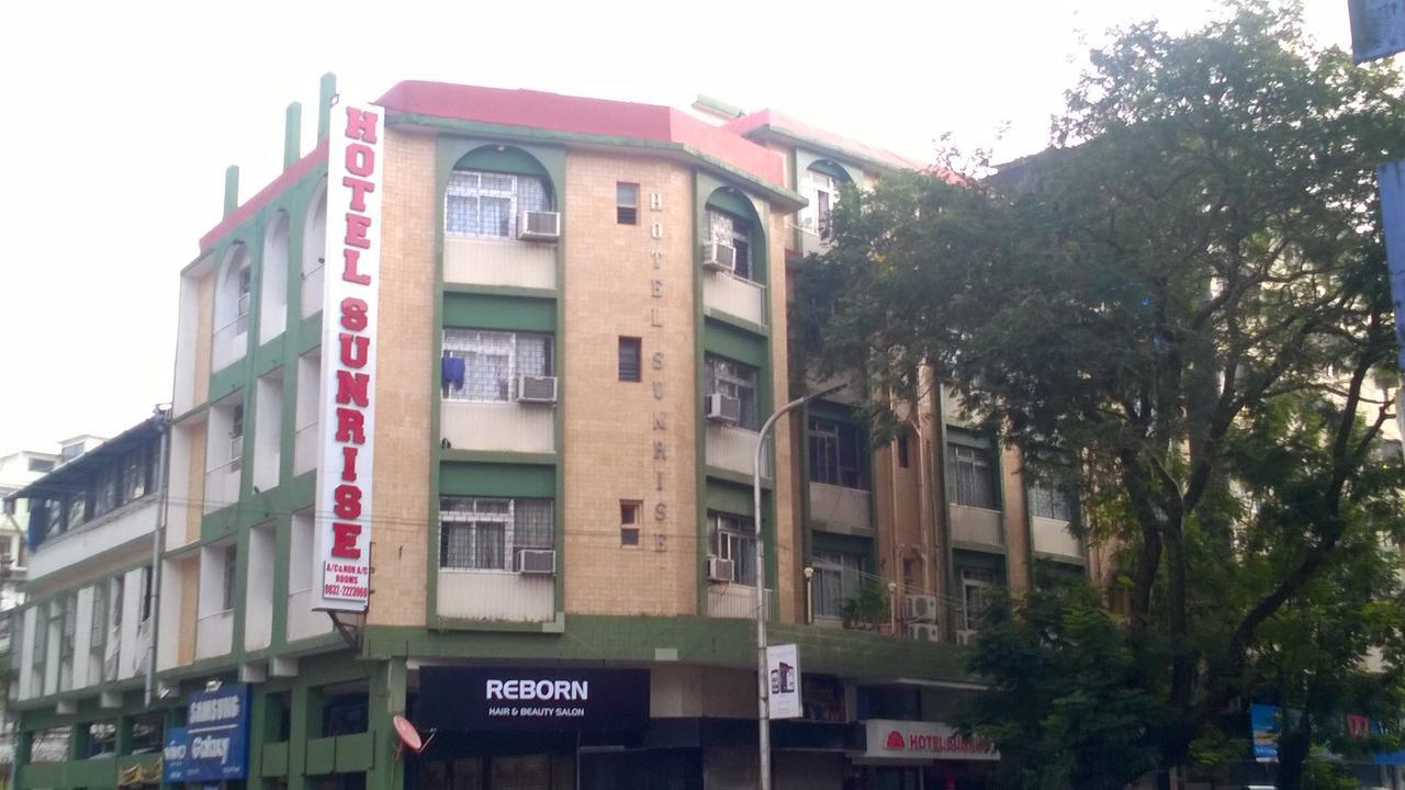Hotel Sunrise Panadzsi Kültér fotó