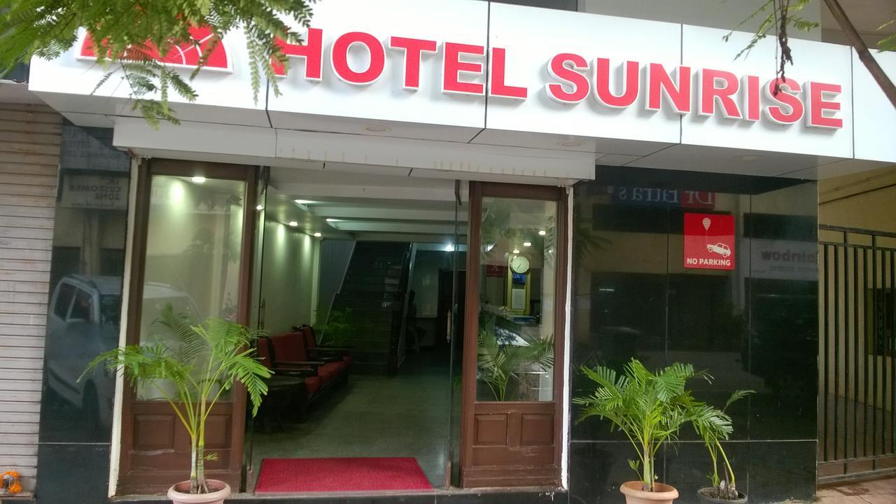 Hotel Sunrise Panadzsi Kültér fotó